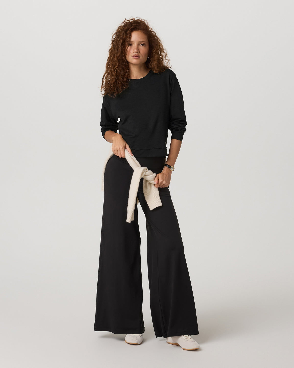 Women|New Vuori Halo Modern Crew Women's Black Heather Sweatshirt