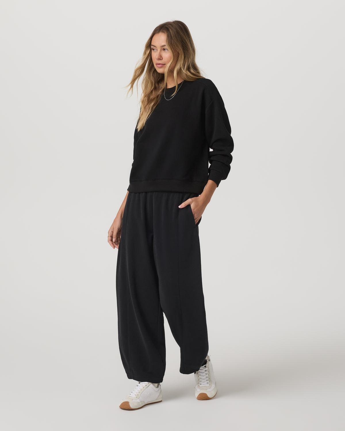 Women|New Vuori Sedona Barrel Sweatpant Women's Black Relaxed Fit Pants