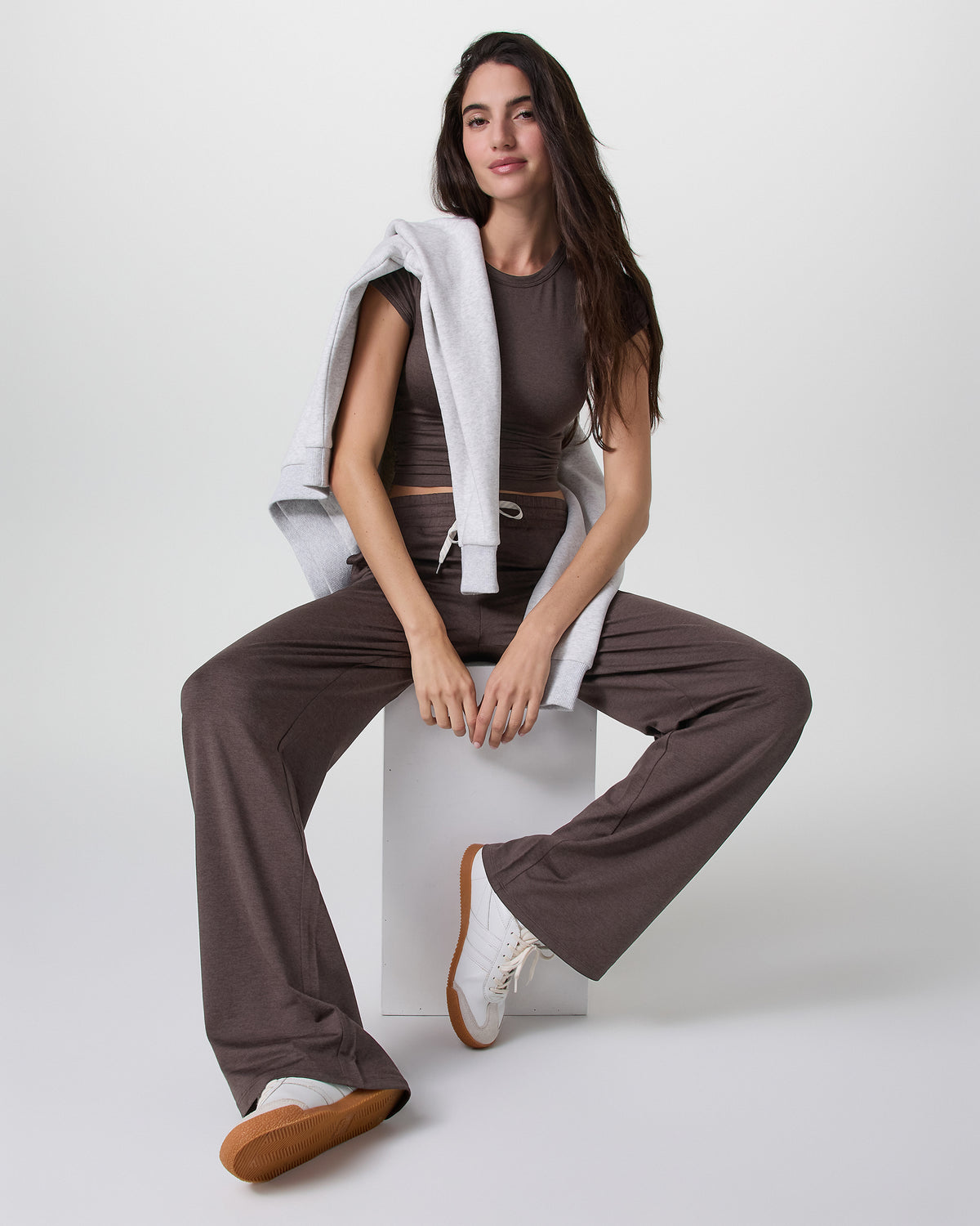 Women Vuori Halo Essential Wideleg Pant Java Heather