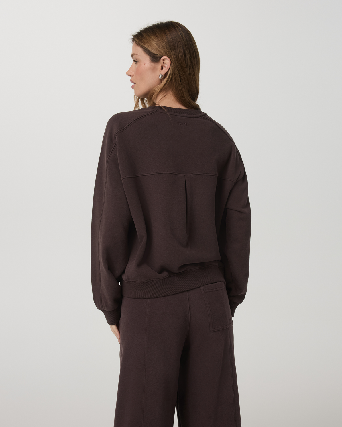 Women|New Vuori Sedona Seams Crew Women's French Roast Sweatshirt