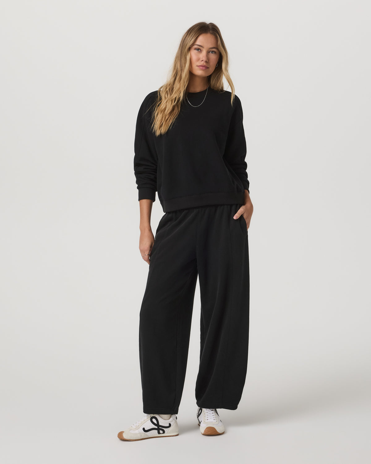 Women|New Vuori Sedona Seams Crew Women's Black Fleece Sweatshirt