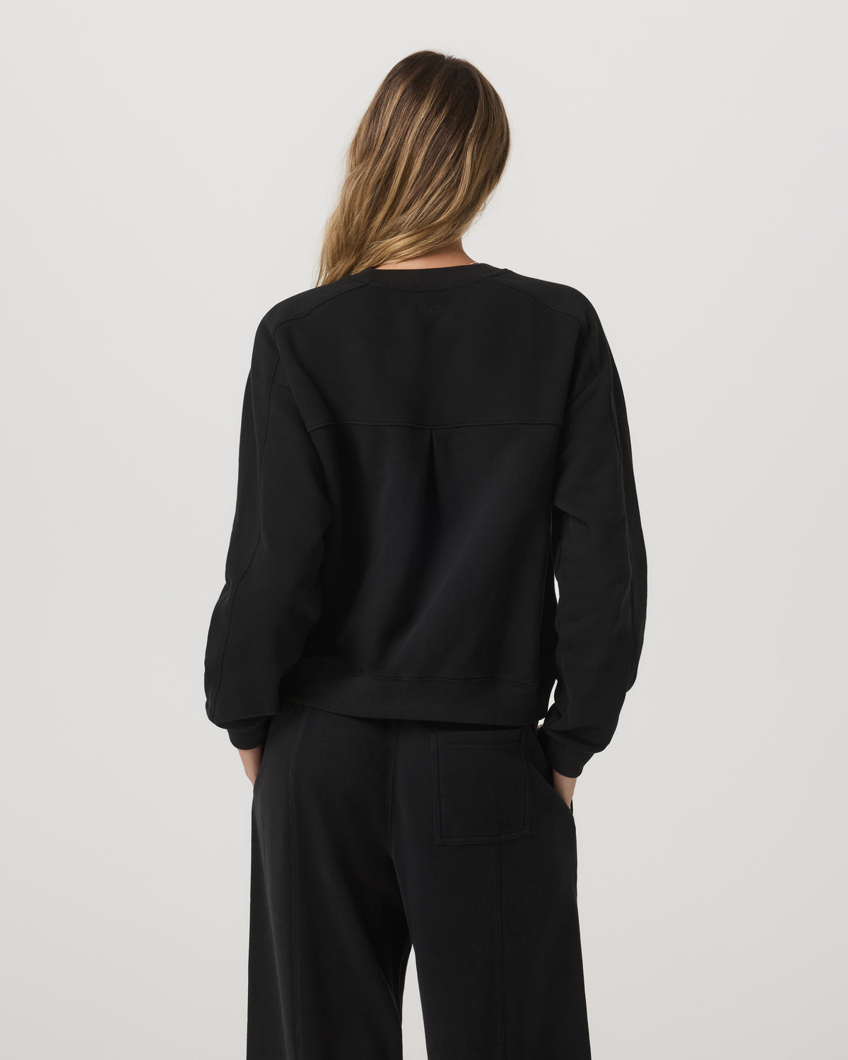 Women|New Vuori Sedona Seams Crew Women's Black Fleece Sweatshirt