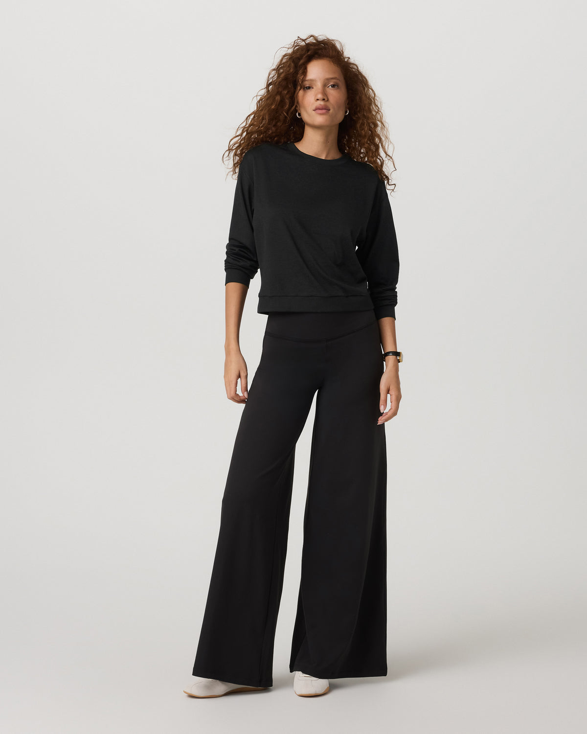 Women|New Vuori Halo Modern Crew Women's Black Heather Sweatshirt