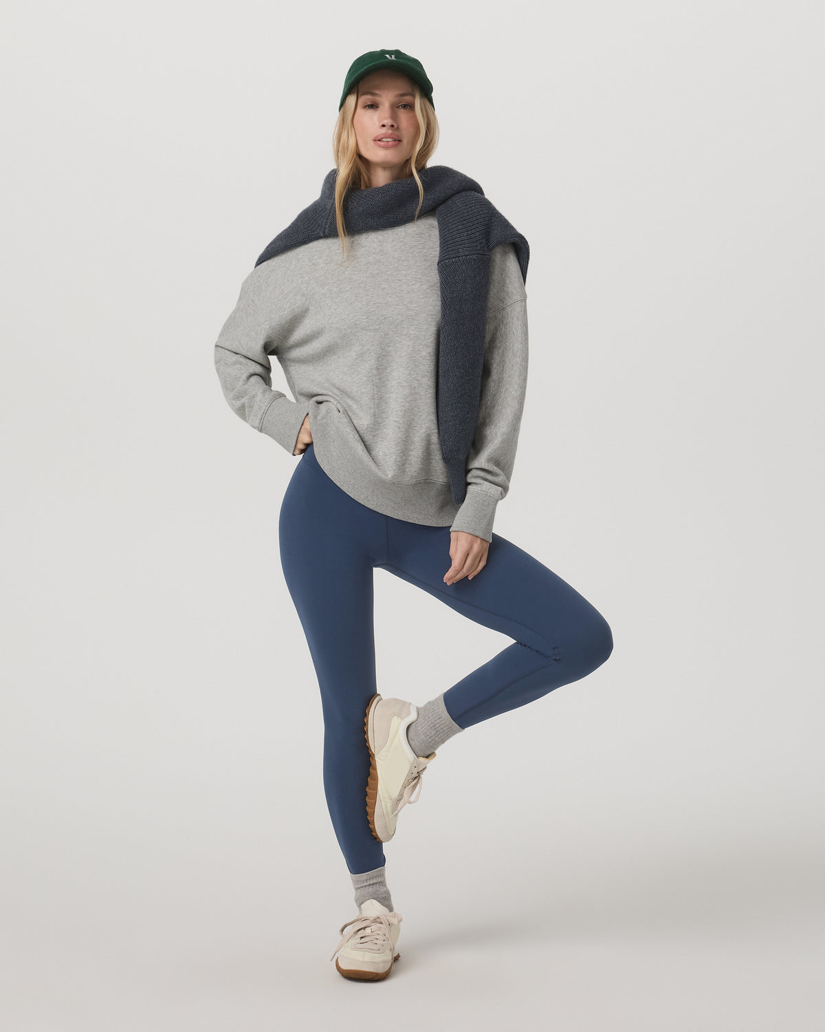 Women Vuori Sedona Weekender Crew Light Heather Grey Crewneck