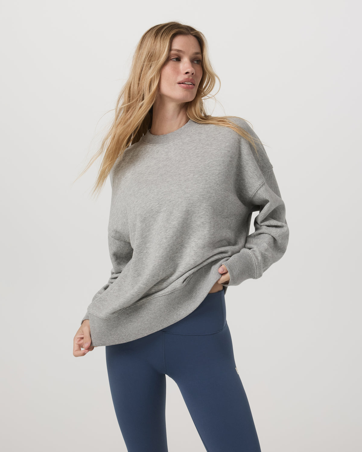 Women Vuori Sedona Weekender Crew Light Heather Grey Crewneck