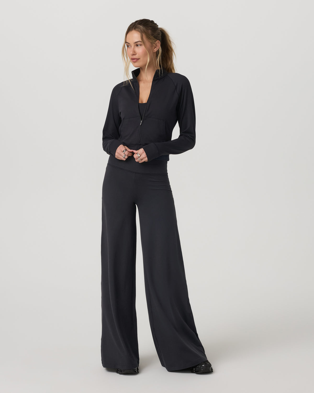 Women|New Vuori Halo Mini Track Jacket Women's Solid Black Cropped Zip-Up