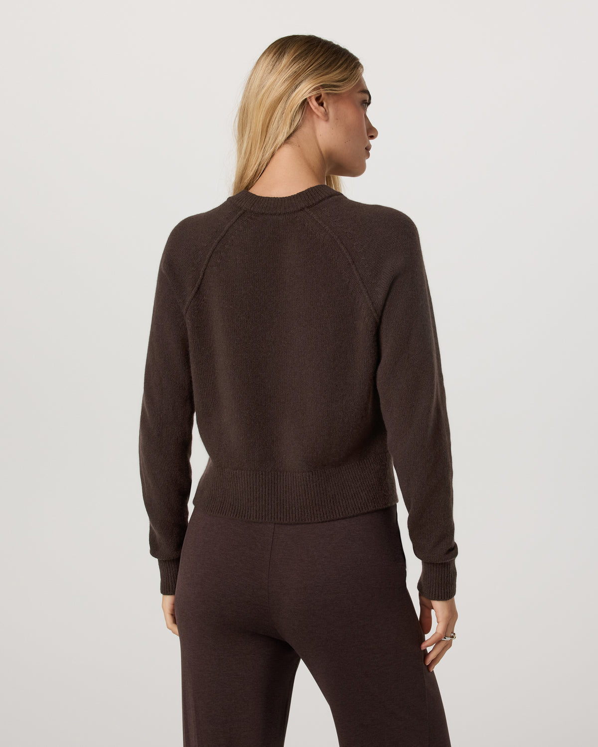 Women Vuori Émilie Cashmere Crew Women's Java Pullover