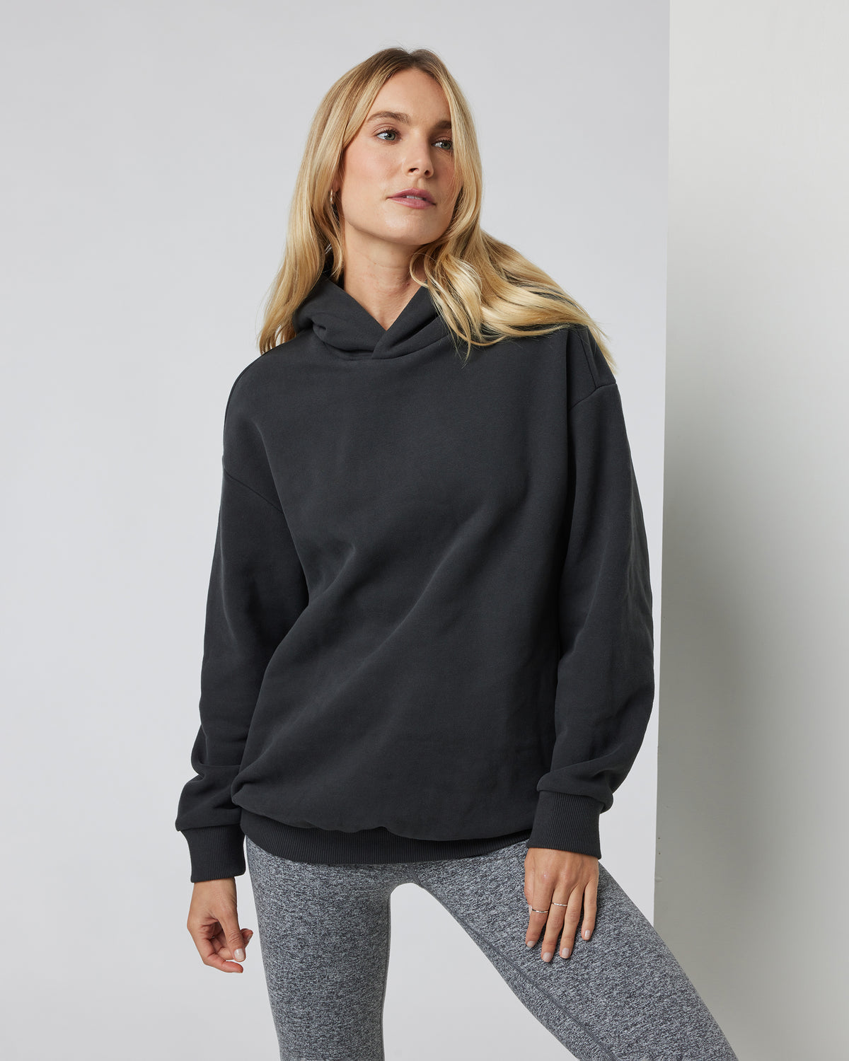 Women Vuori Restore Oversized Hoodie Washed Black