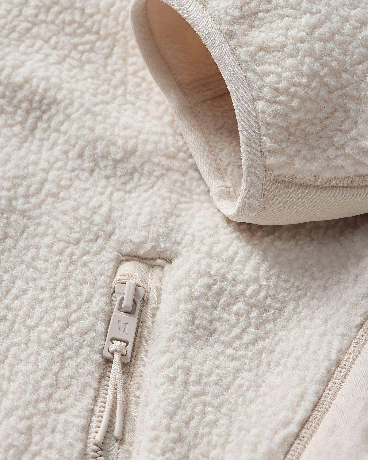 Women Vuori Alpine Jacket Women's Cozy Fleece Jacket in Bone