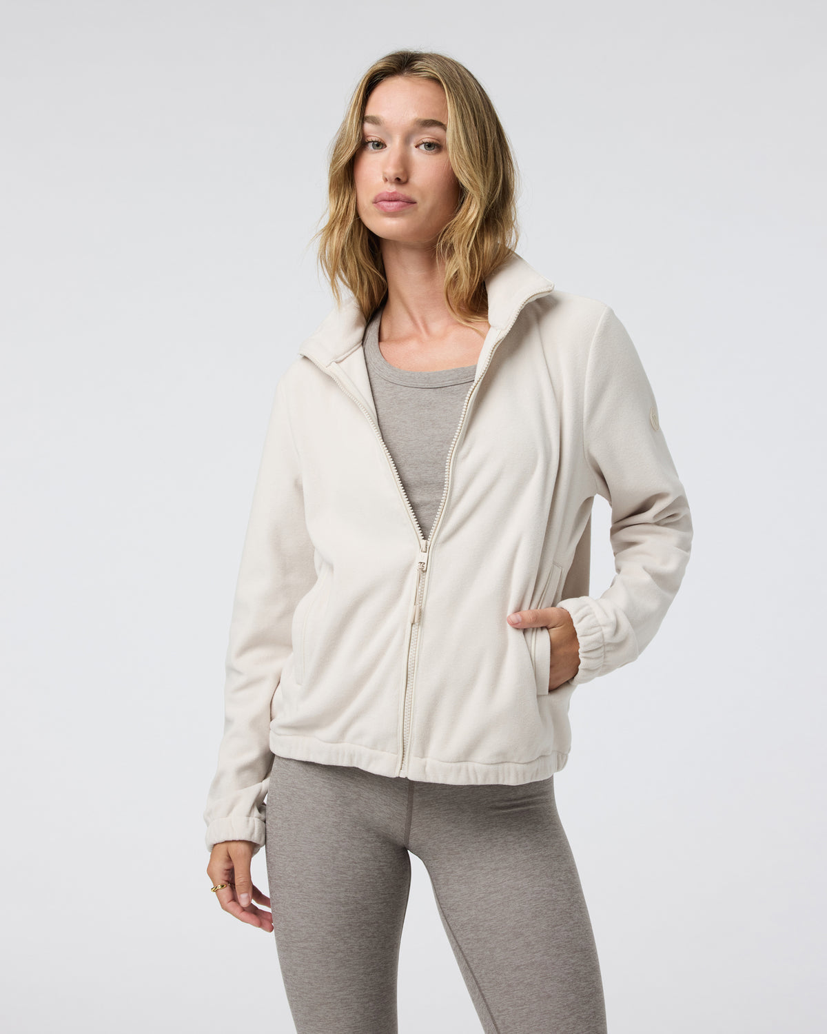 Women Vuori Women's Aspen Full Zip Dune Fleece Pullover