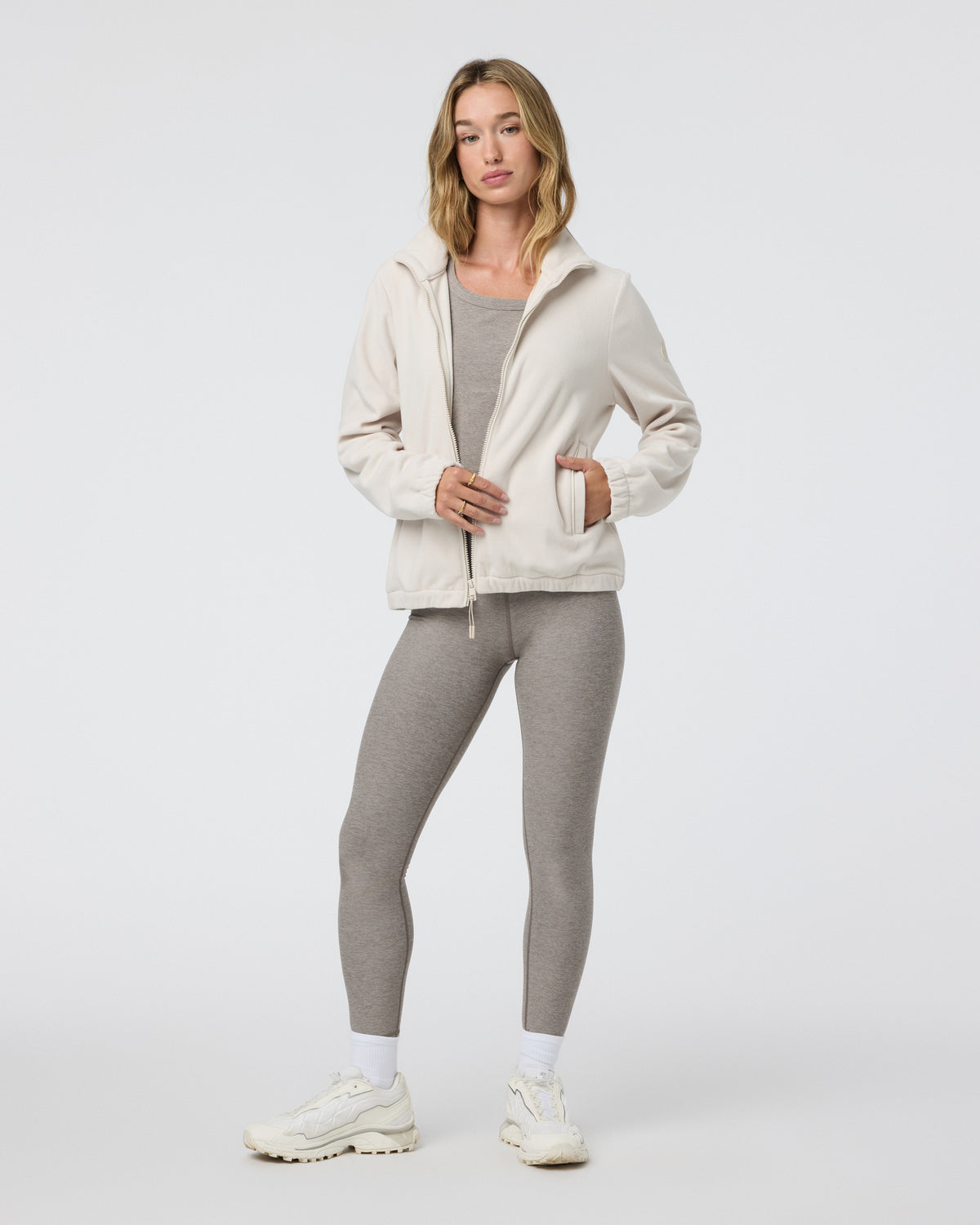 Women Vuori Women's Aspen Full Zip Dune Fleece Pullover