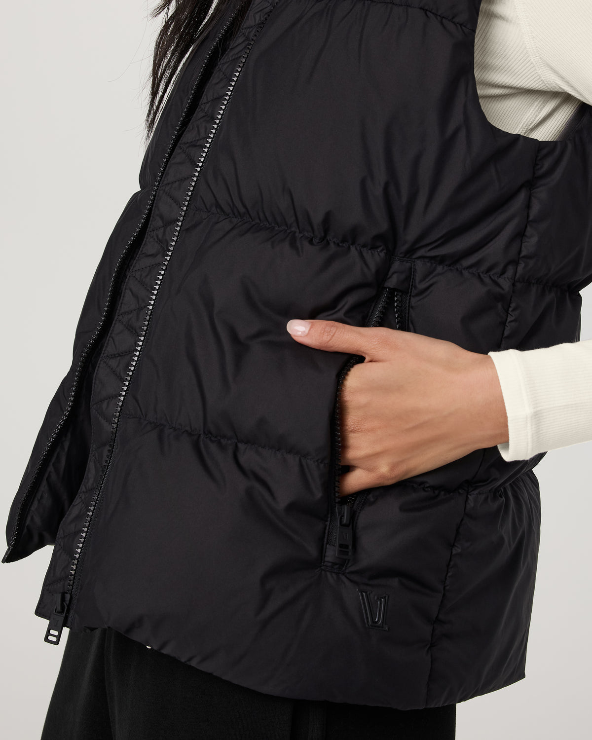 Women|New Vuori Alta Down Vest Women's Black Sleeveless Vest