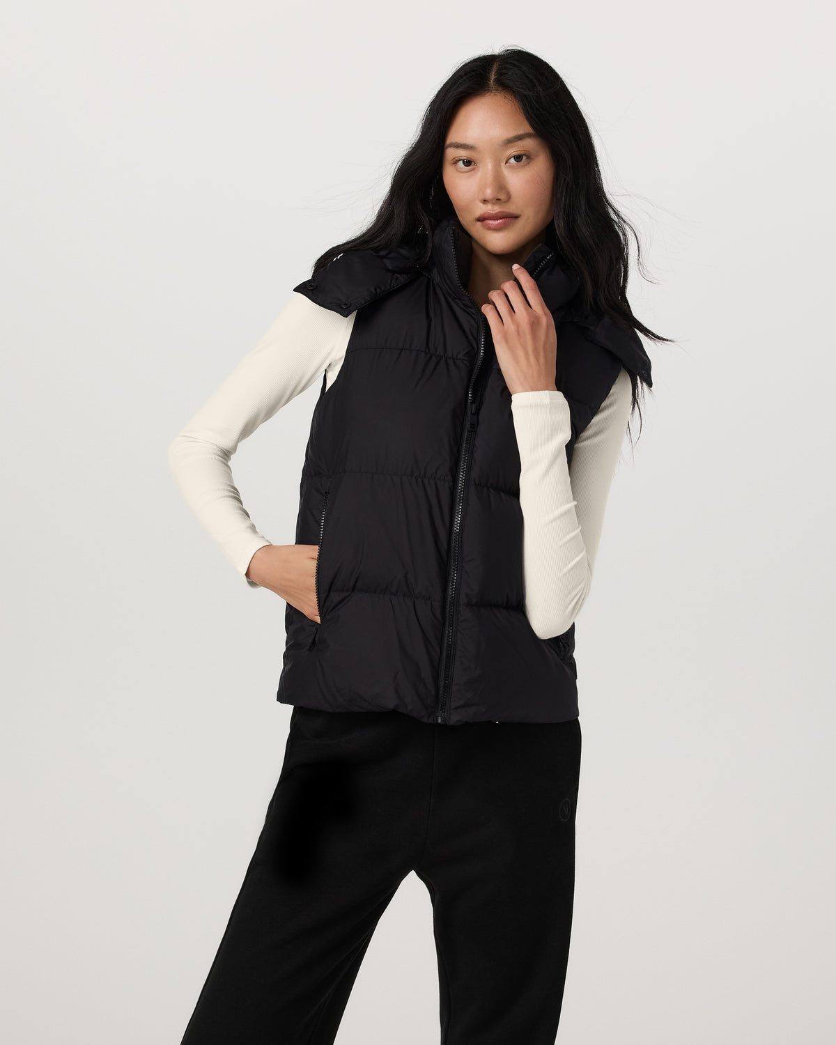 Women|New Vuori Alta Down Vest Women's Black Sleeveless Vest