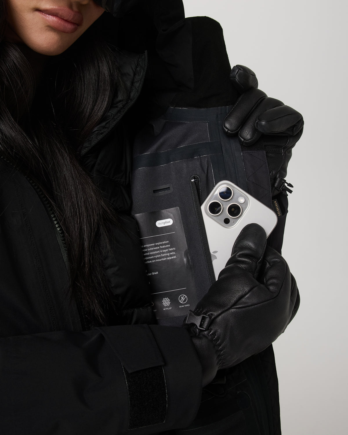 Women Vuori Women's Taika Snow Shell Black Ski/Board Jacket
