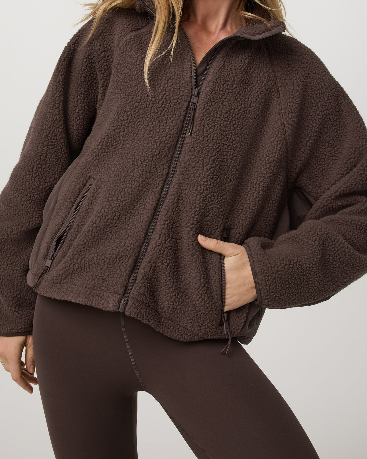 Women Vuori Alpine Jacket Women's Cozy Fleece Jacket in Java