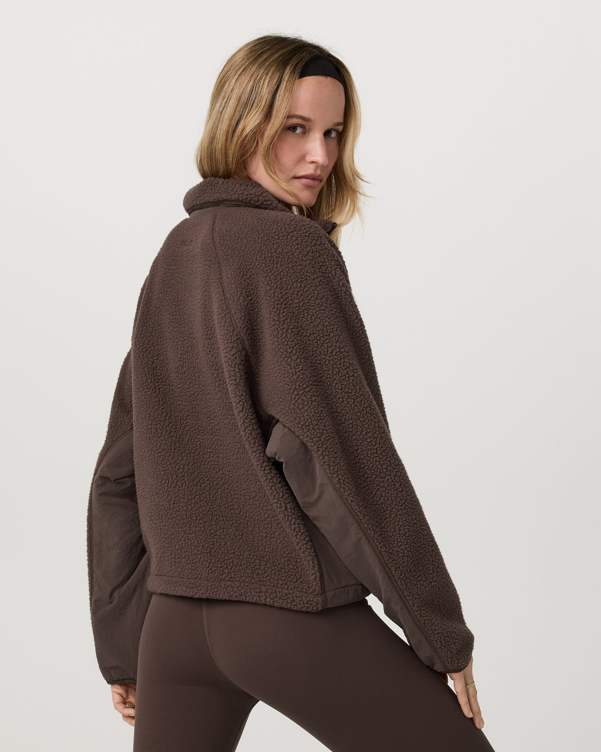 Women Vuori Alpine Jacket Women's Cozy Fleece Jacket in Java