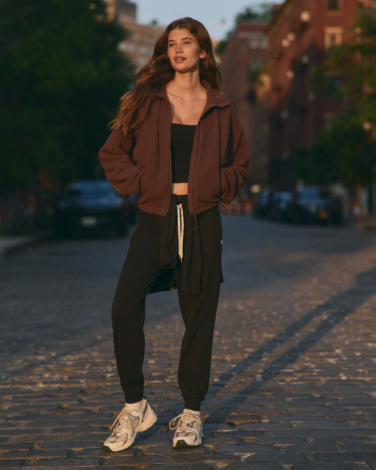 Women Vuori Alpine Jacket Women's Cozy Fleece Jacket in Java