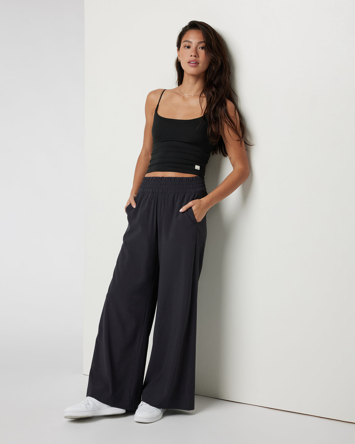 Women Vuori Villa Wideleg - Short Black Wide Leg Pants