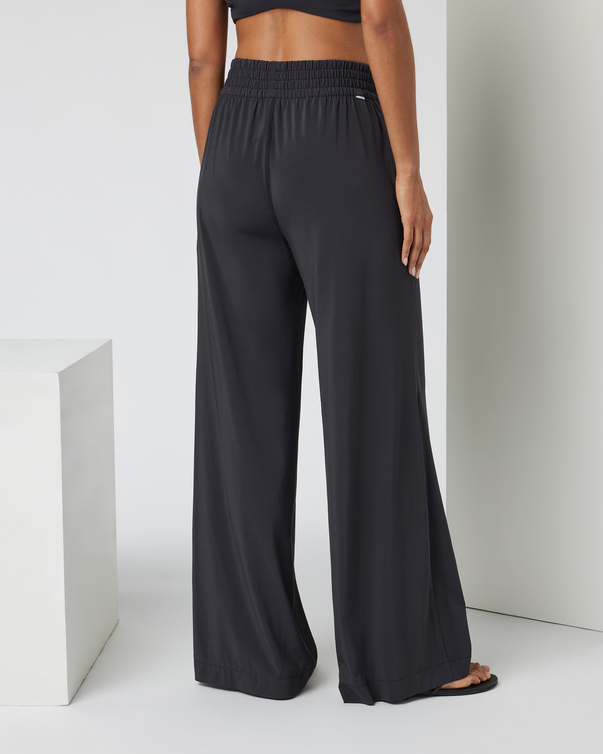 Women Vuori Villa Wideleg - Long Black Tall Wide Leg Pants