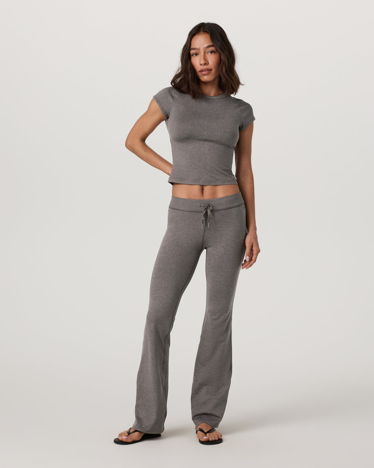 Women Vuori Halo Flare Pant Women's Chia Heather Pants