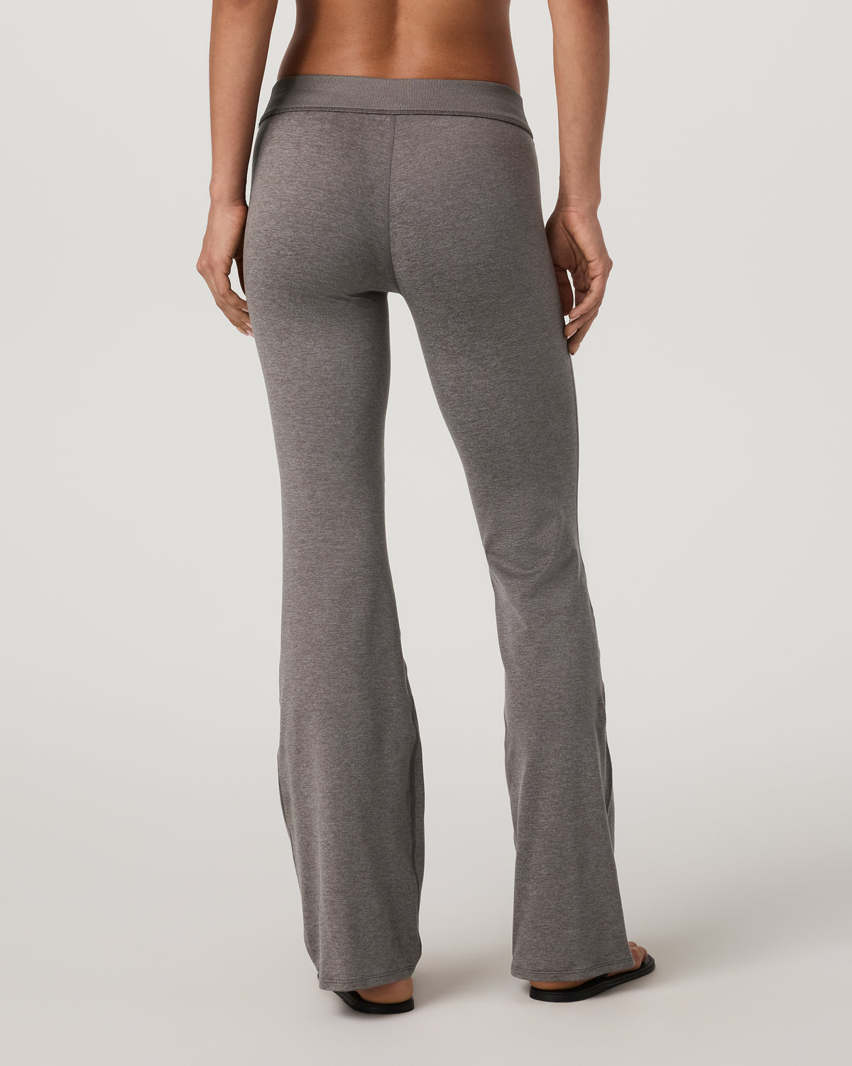 Women Vuori Halo Flare Pant Women's Chia Heather Pants