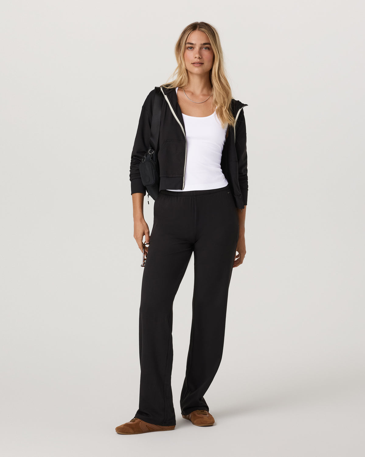Women Vuori Halo Straight Leg - Long Women's Solid Black Pants