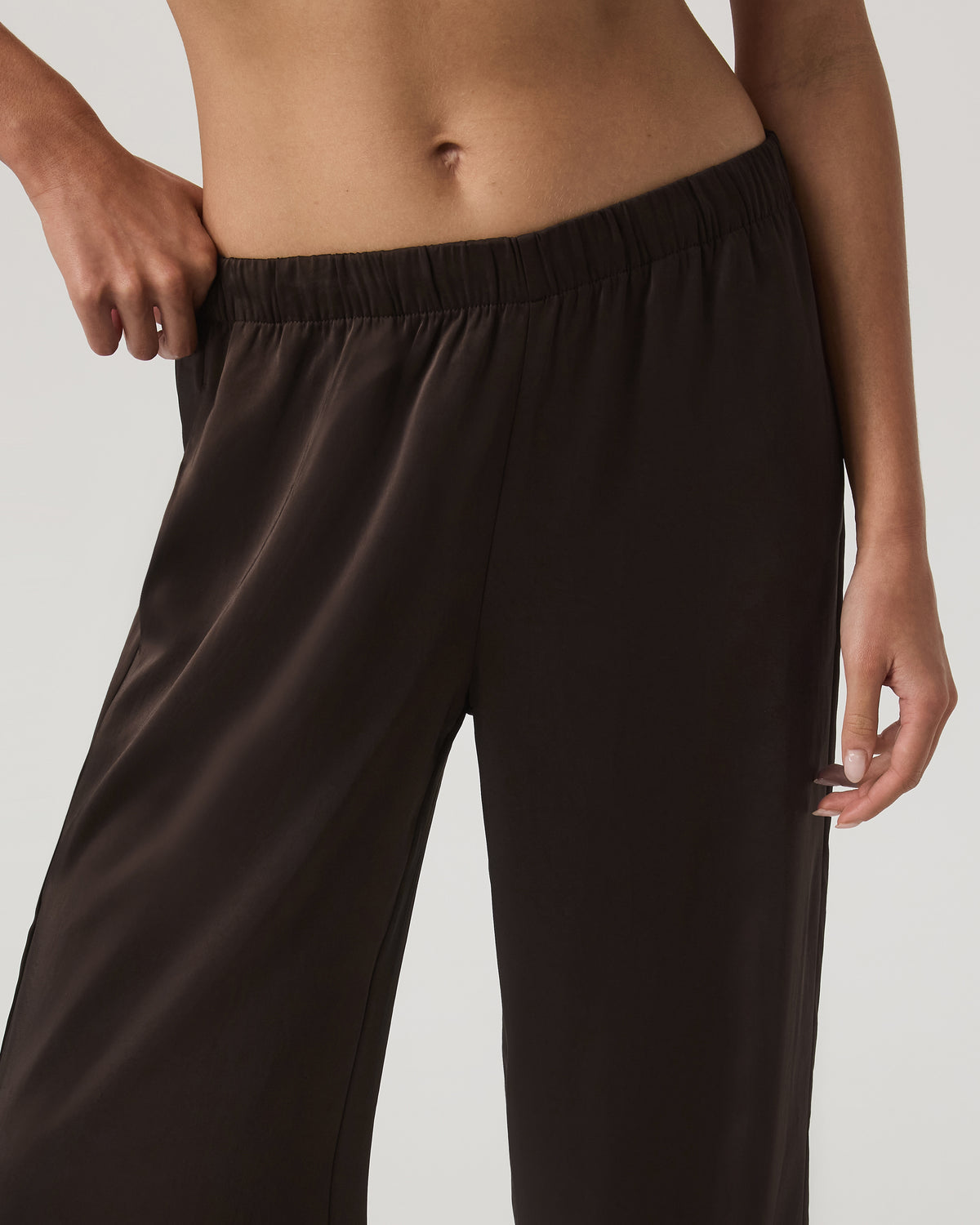 Women Vuori Nova Satin Wideleg Pant Women's Dark Java Pants