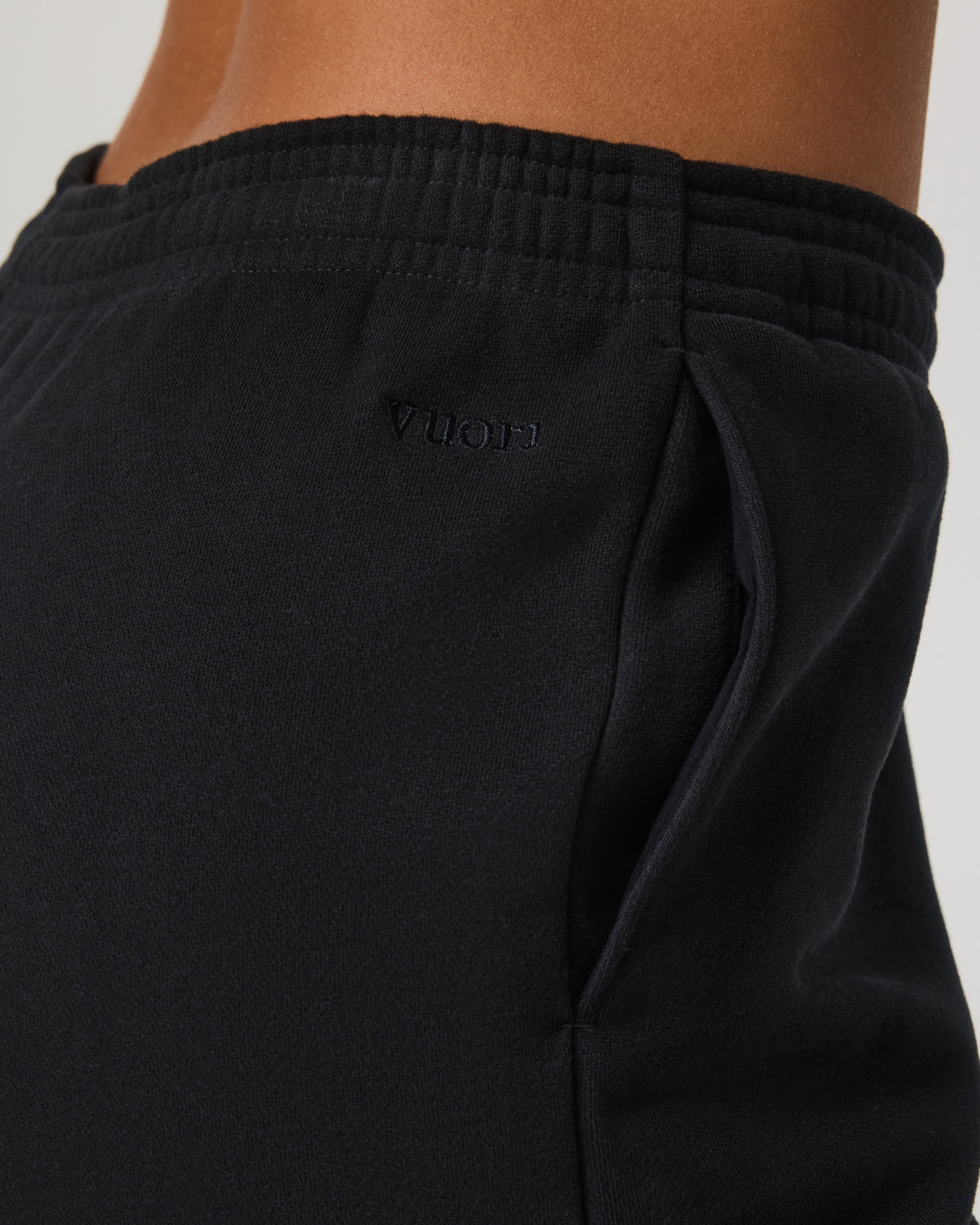 Women Vuori Restore Straight Leg Sweatpant – Short Washed Black