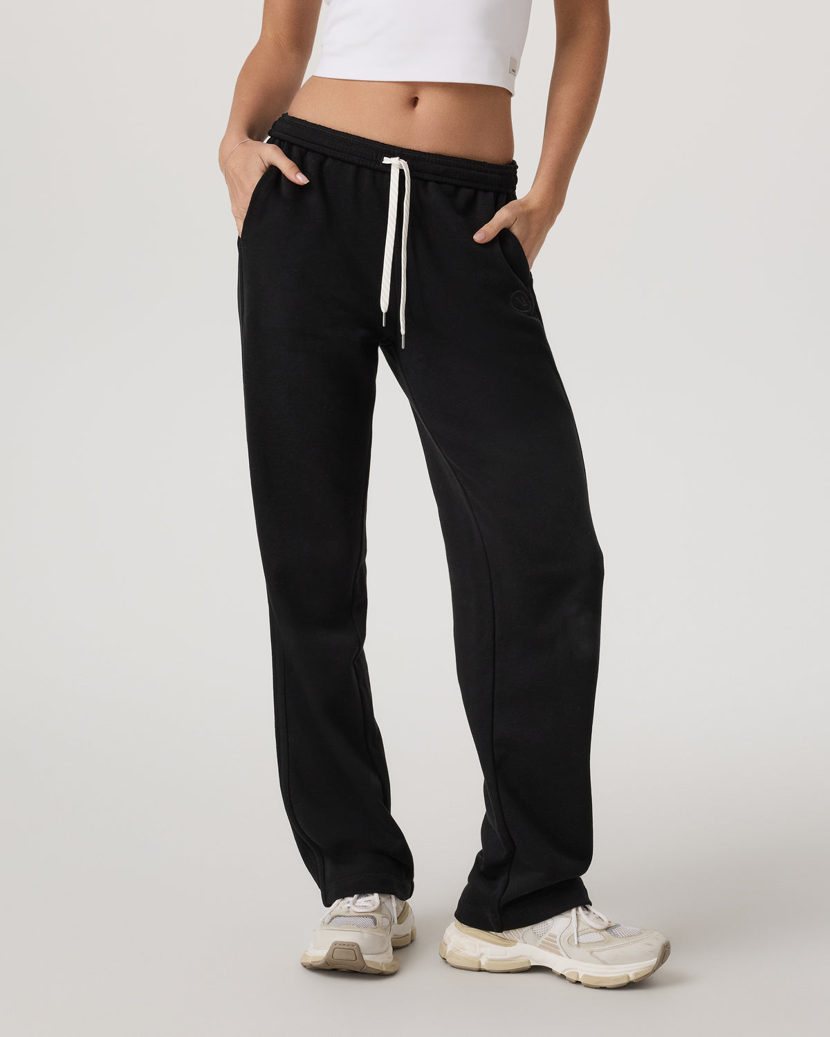 Women Vuori Sedona Straight Leg Sweatpant - Long Women's Black Pant