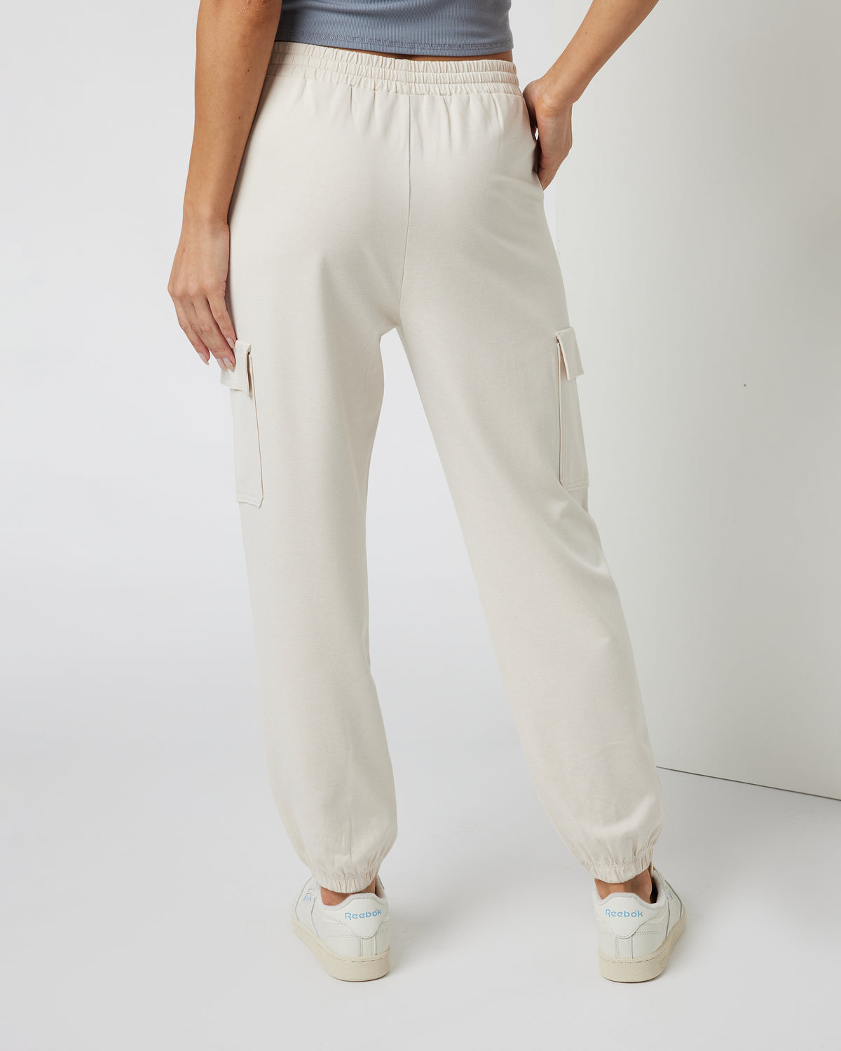 Women Vuori Boyfriend Cargo Sweatpant Milkweed Heather