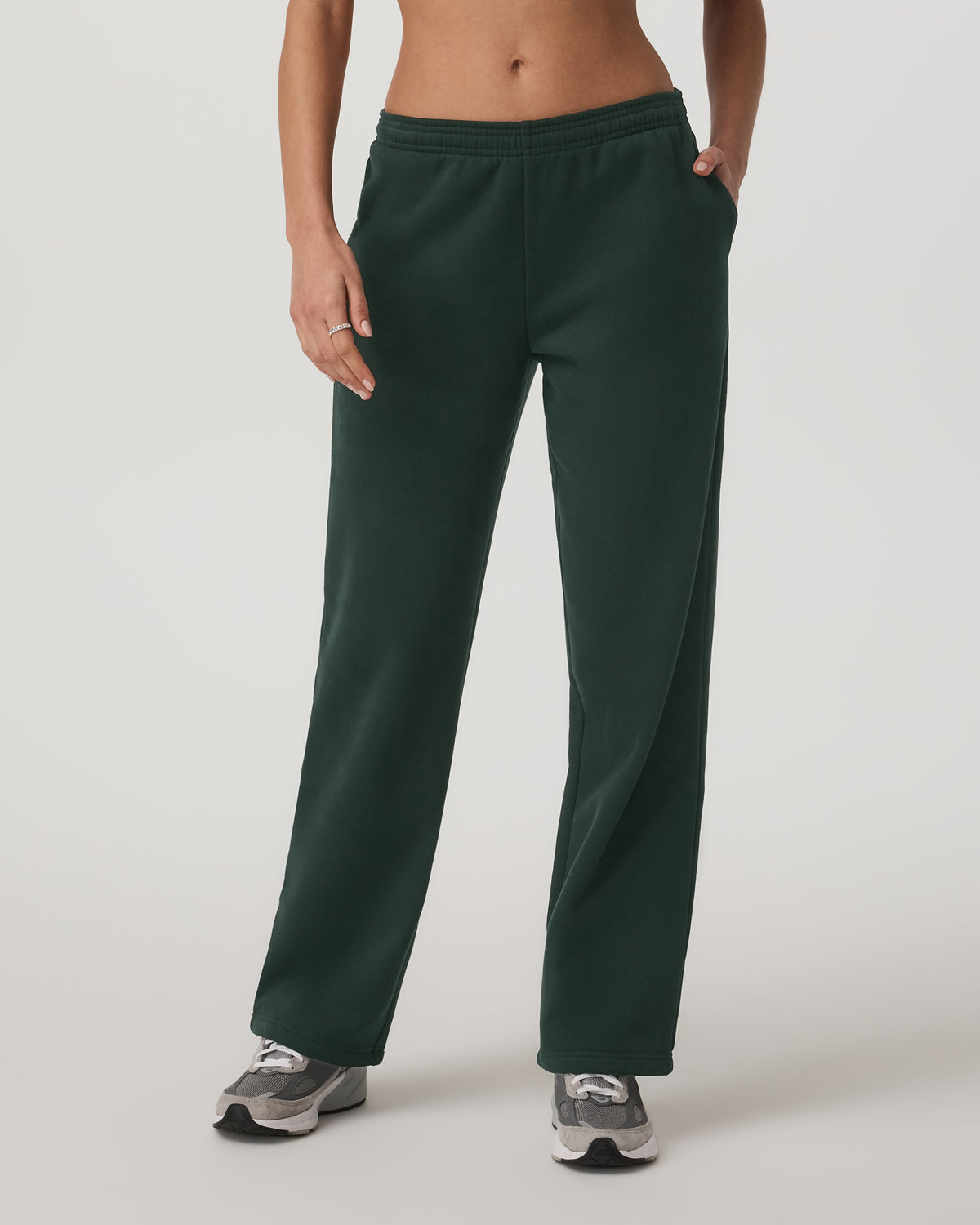 Women Vuori Restore Straight Leg Sweatpant - Short Evergreen Pants