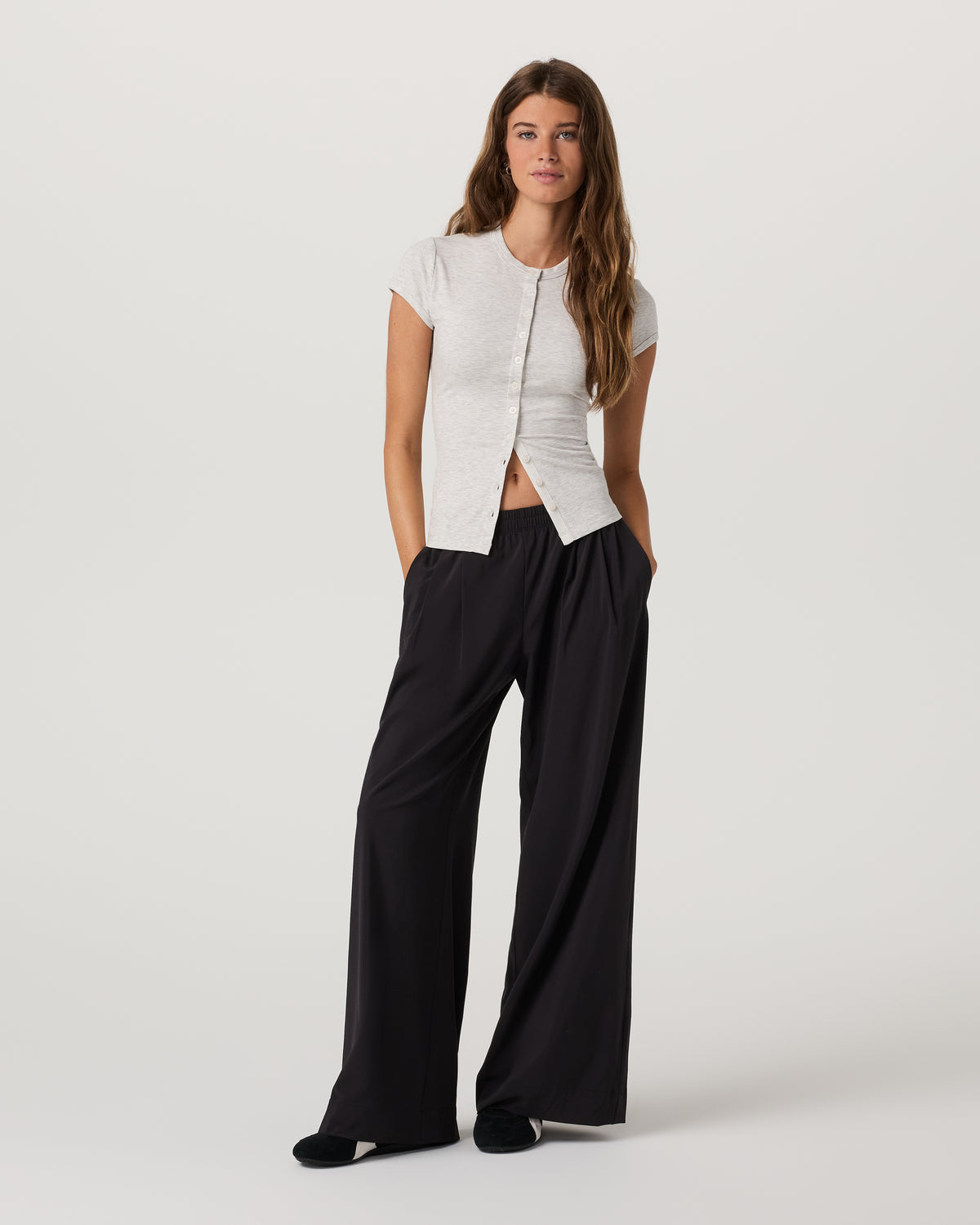 Women Vuori Villa Vibes Wideleg Women's Black Ultra-Wide Leg Pants