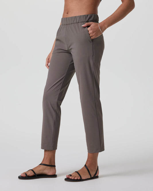 Women Vuori Miles Ankle Pant Women's Chia Cropped Pants
