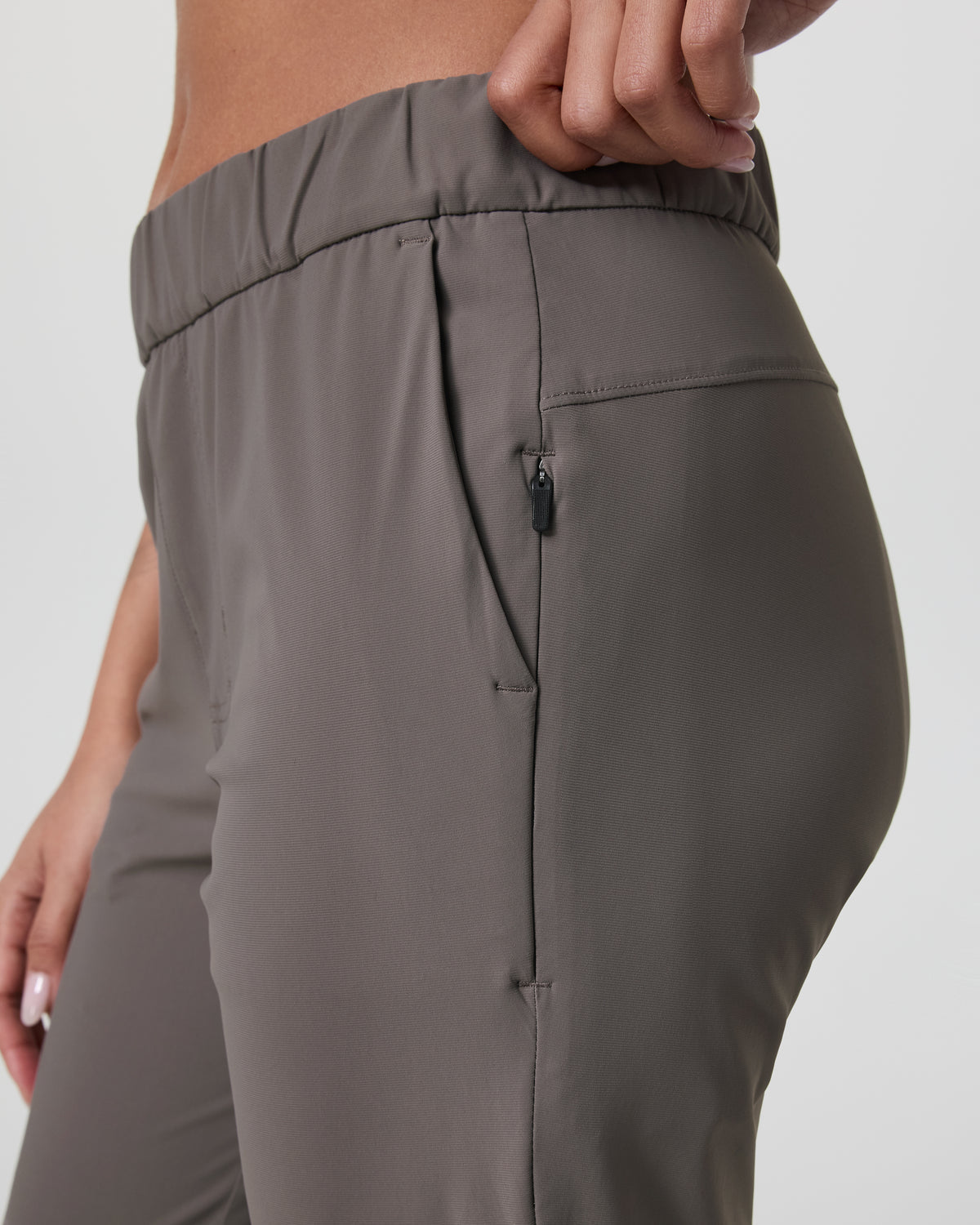 Women Vuori Miles Ankle Pant Women's Chia Cropped Pants