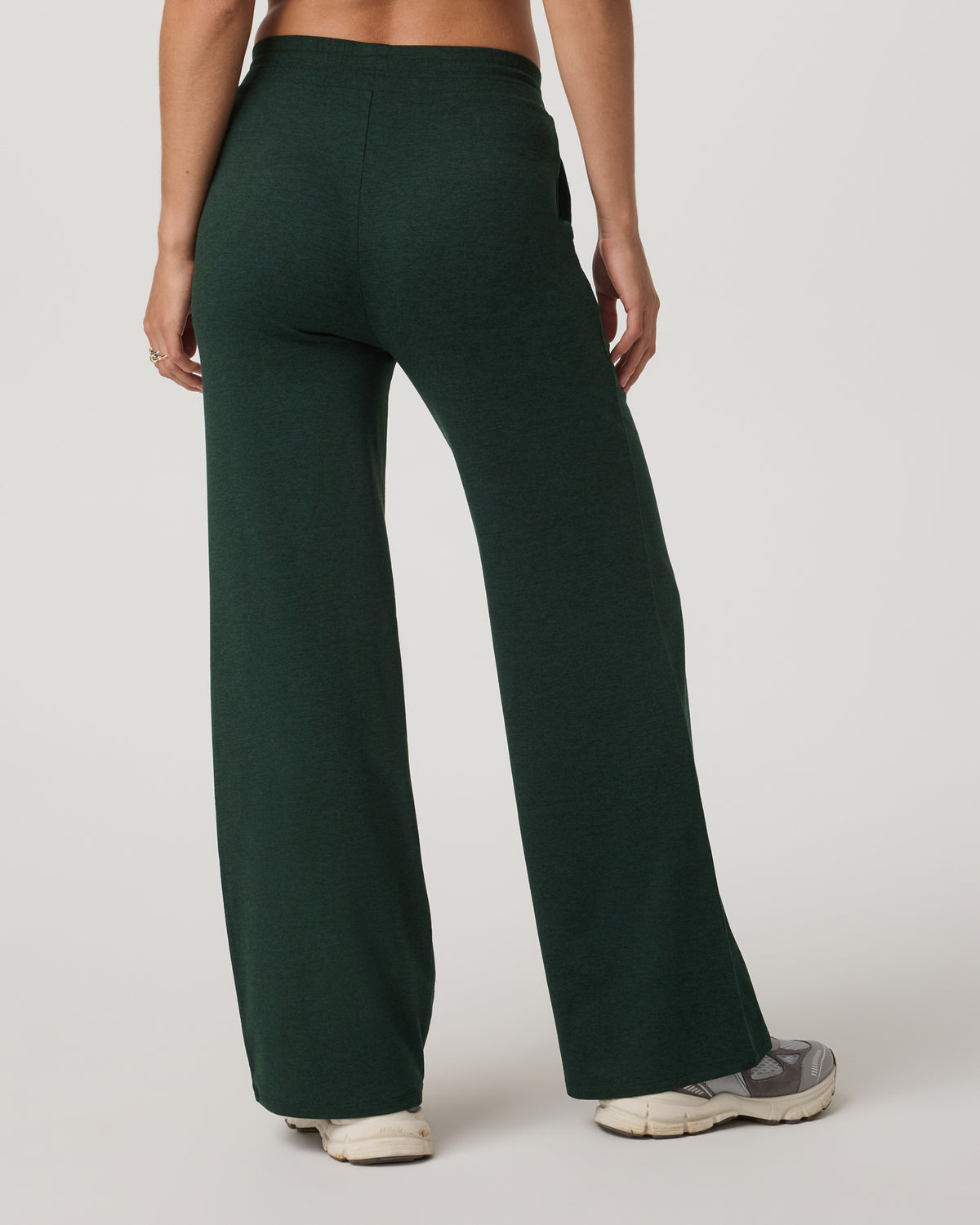 Women Vuori Halo Wideleg - Short Women's Evergreen Wideleg Pants