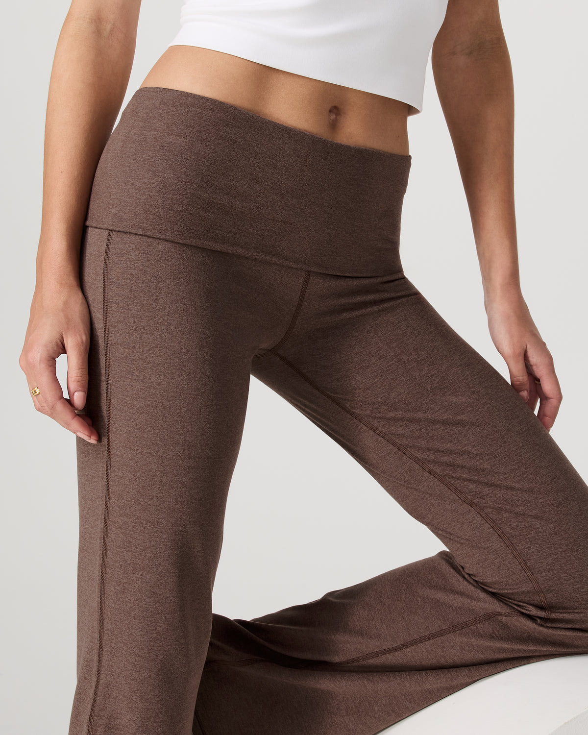 Women Vuori Halo Foldover Pant Chocolate Milk Heather