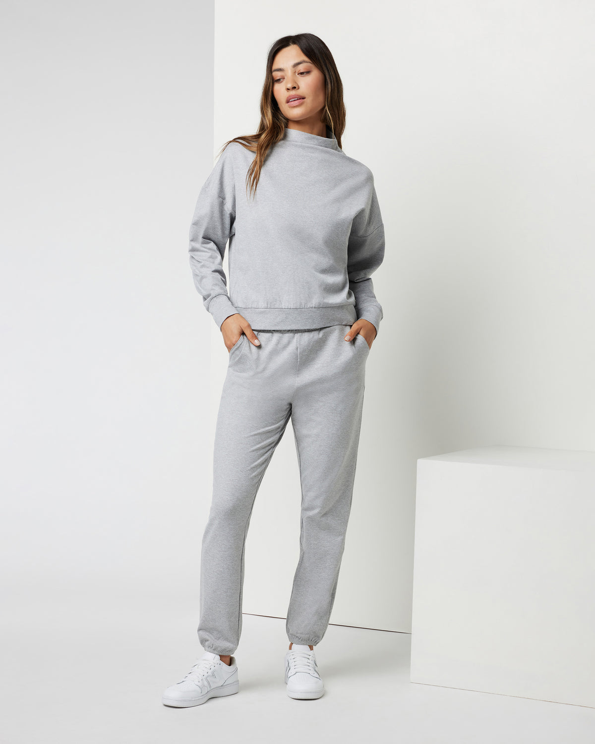 Women Vuori Granite Performance Jogger Light Heather Grey