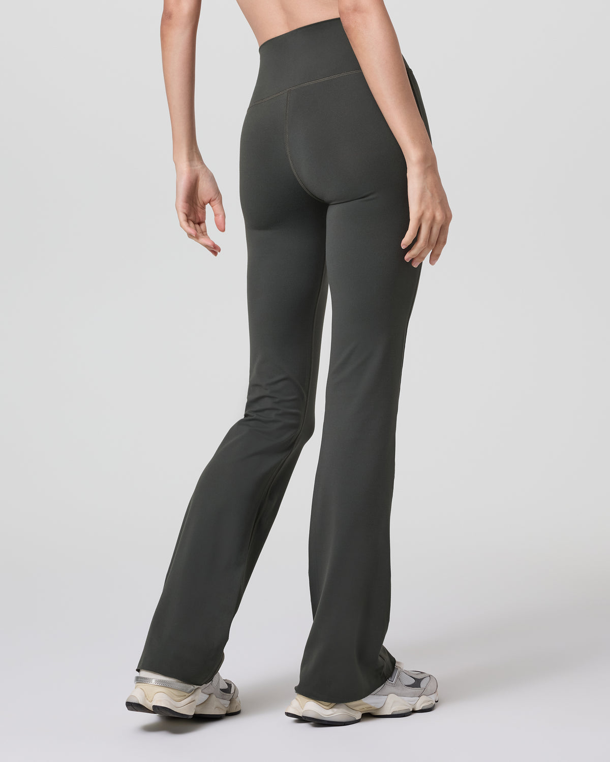 Women Vuori Halo Slim Flare Pant Women's Kale Pants