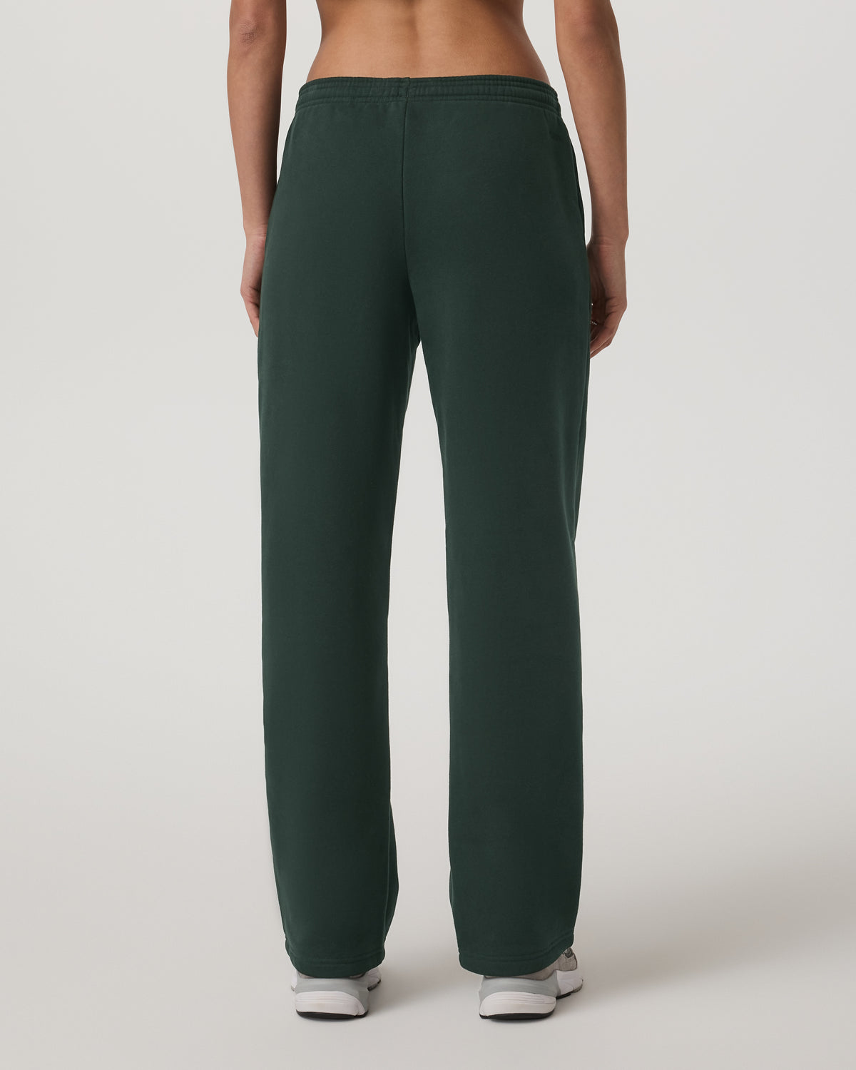 Women Vuori Women's Restore Straight Leg Sweatpant - Long Evergreen