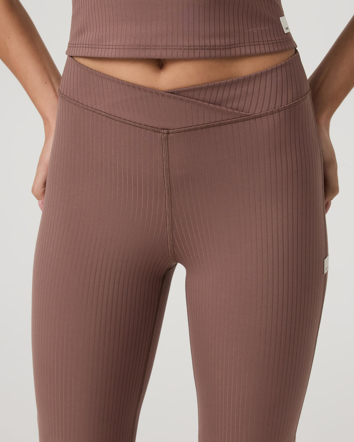Women Vuori Inversion Rib Slim Flare Women's Sable Slim Flare Leggings