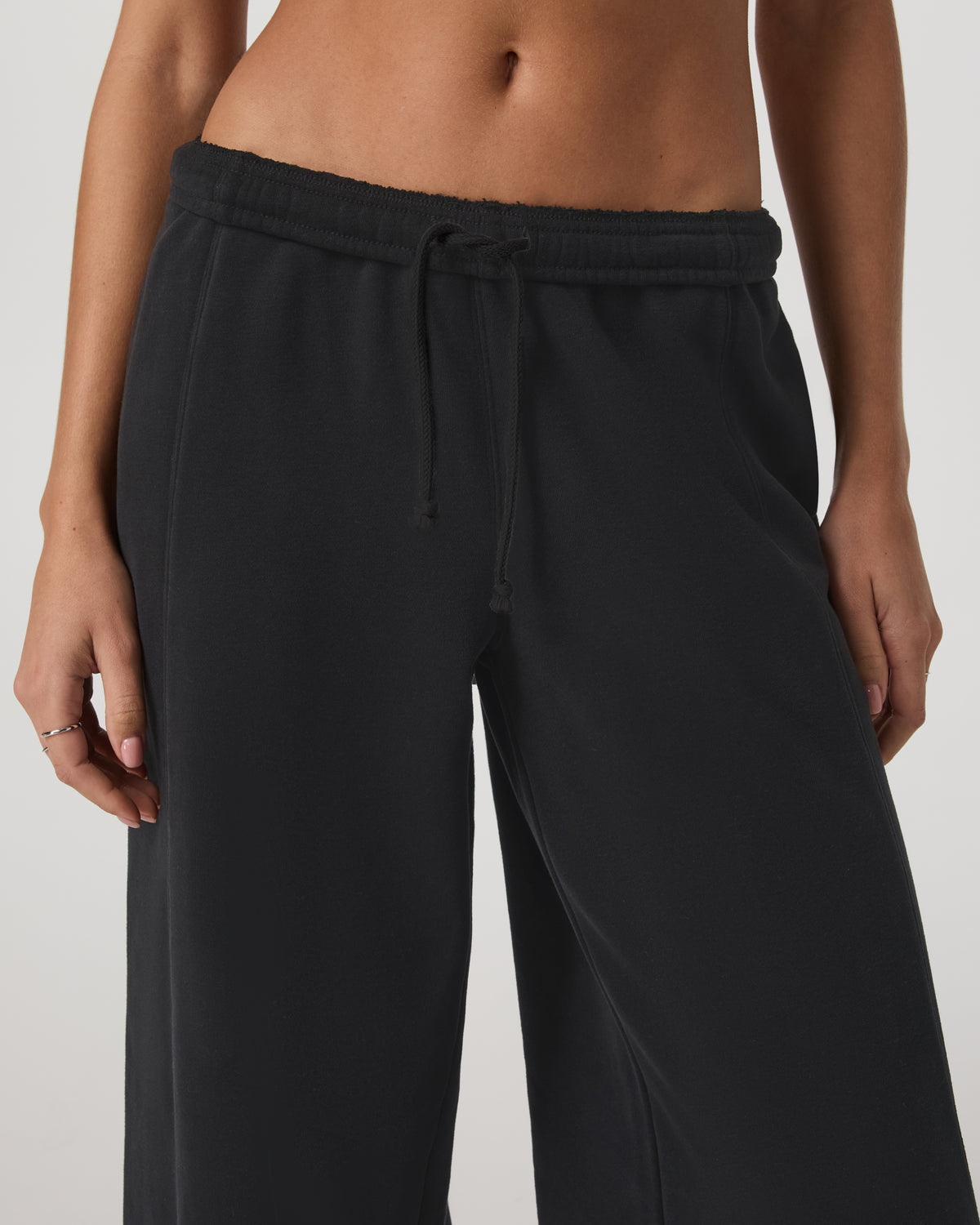 Women|New Vuori Sedona Barrel Sweatpant Women's Black Relaxed Fit Pants