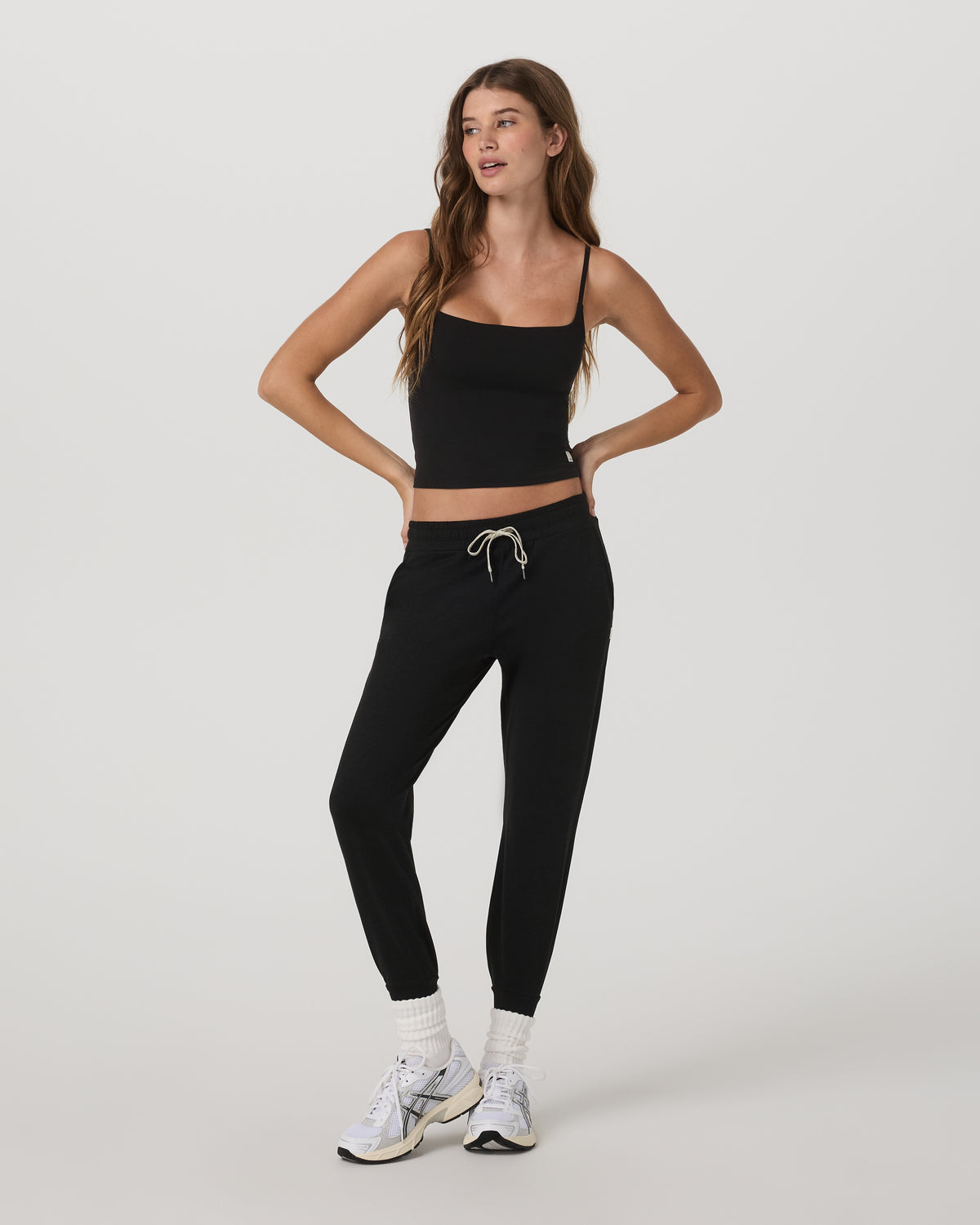 Women Vuori Performance Jogger Black Heather Sweatpants