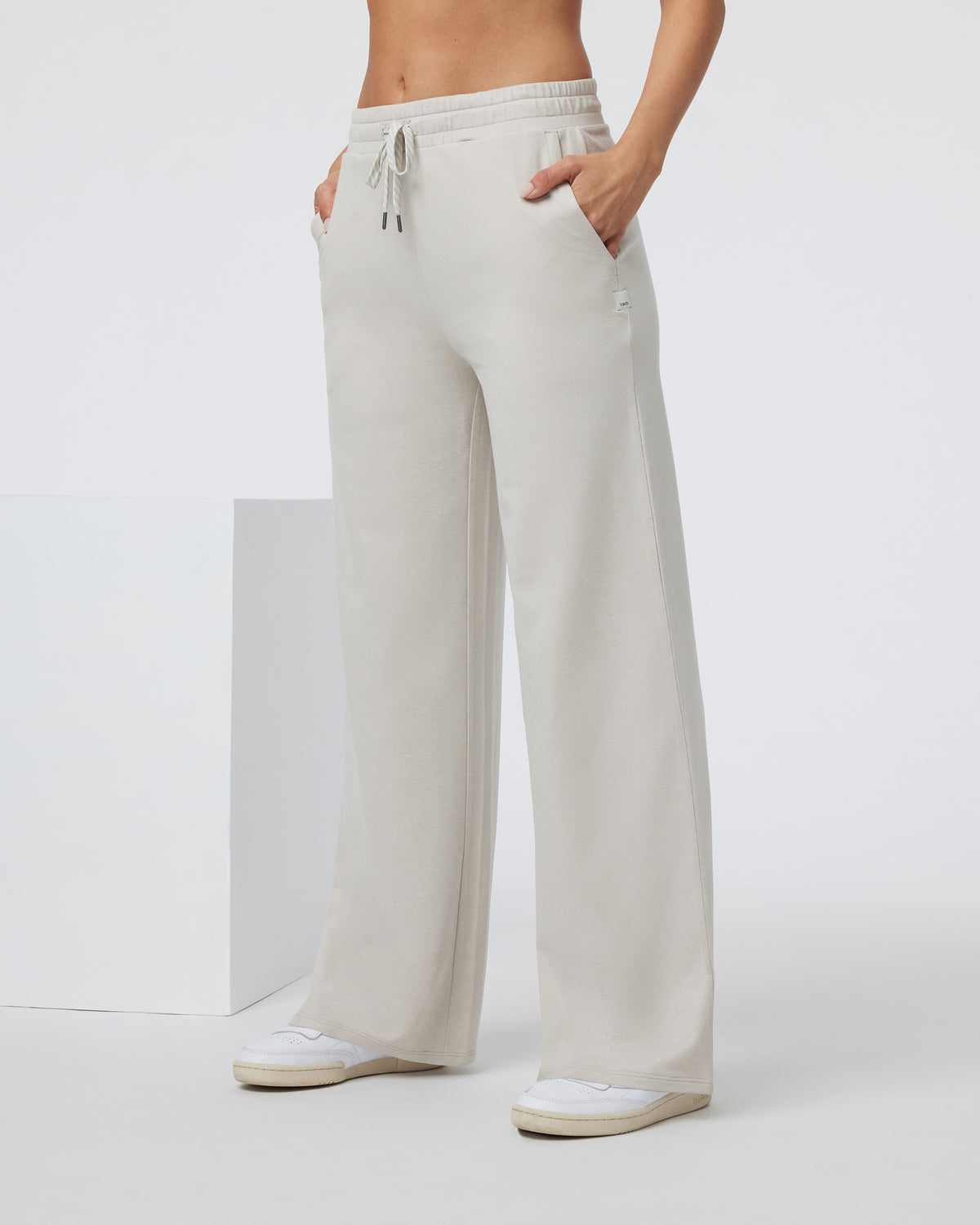 Women Vuori Halo Essential Wideleg Ecru Heather