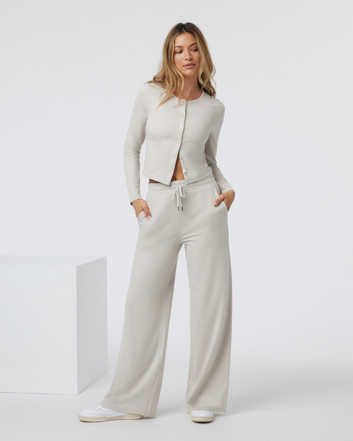 Women Vuori Halo Essential Wideleg Ecru Heather