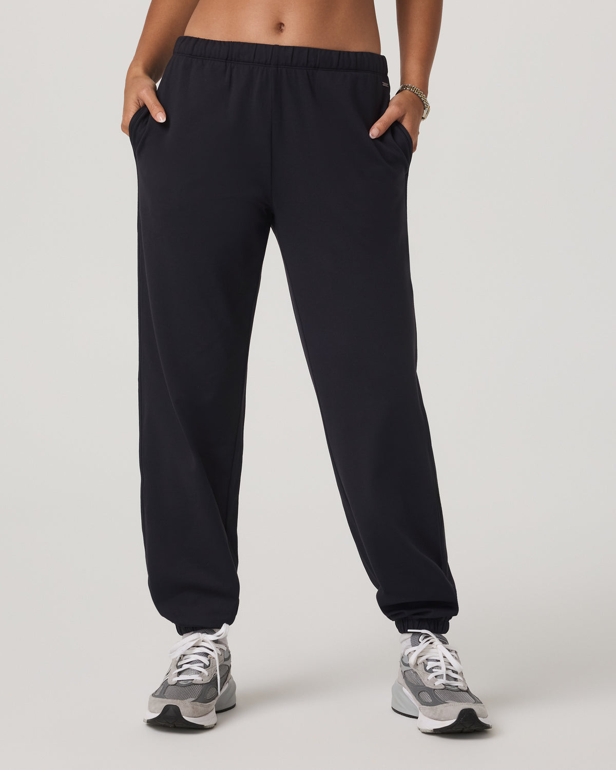 Women Vuori Halo Modern Sweatpant Women's Solid Black Pants