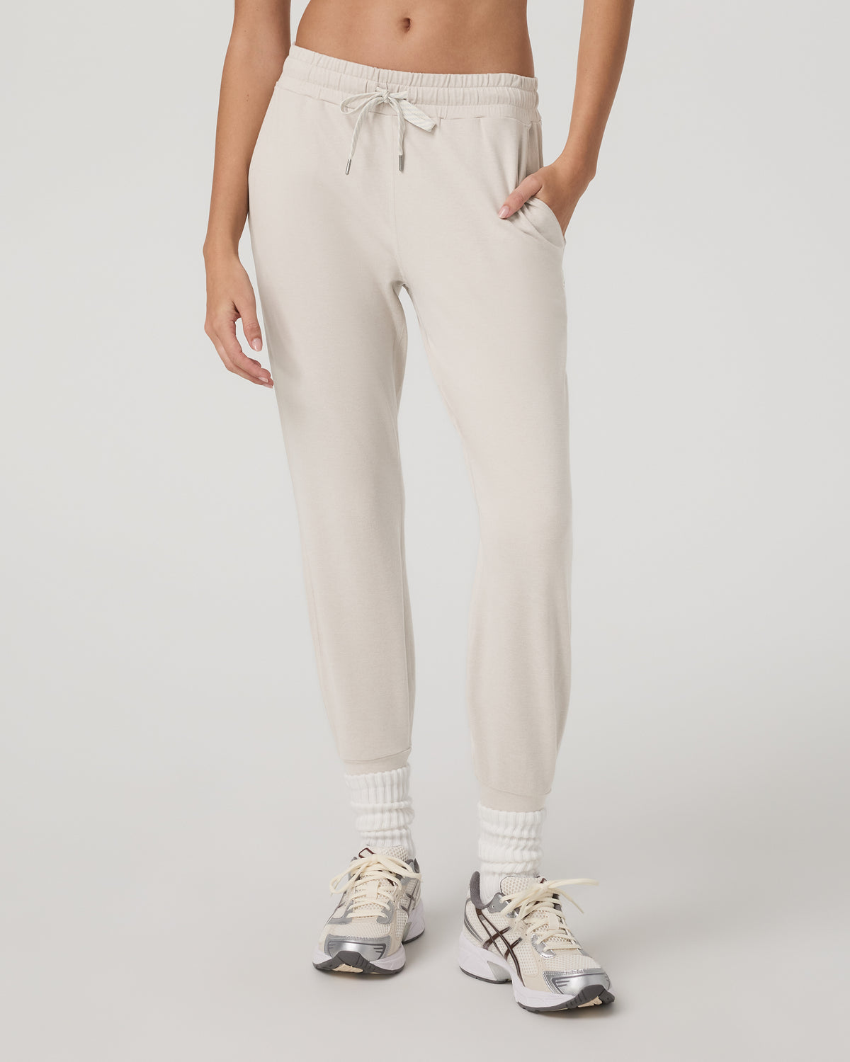 Women Vuori Performance Jogger Ecru Heather Joggers