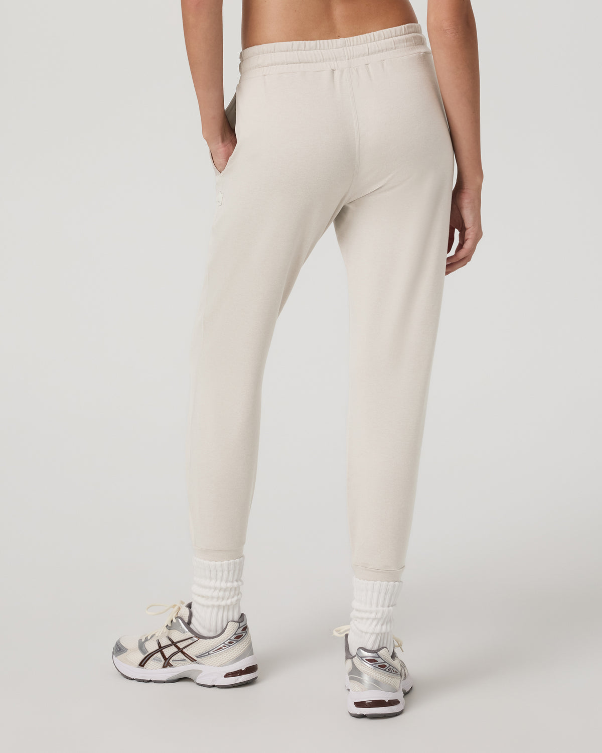 Women Vuori Performance Jogger Ecru Heather Joggers