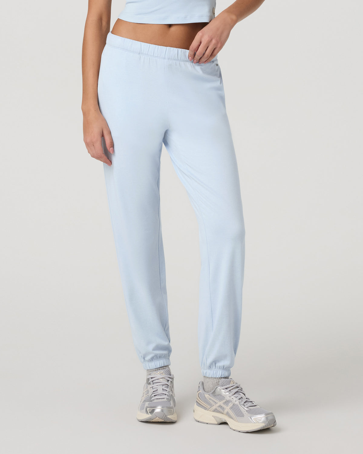 Women|New Vuori Women's Halo Modern Sweatpant Soft Sky Heather
