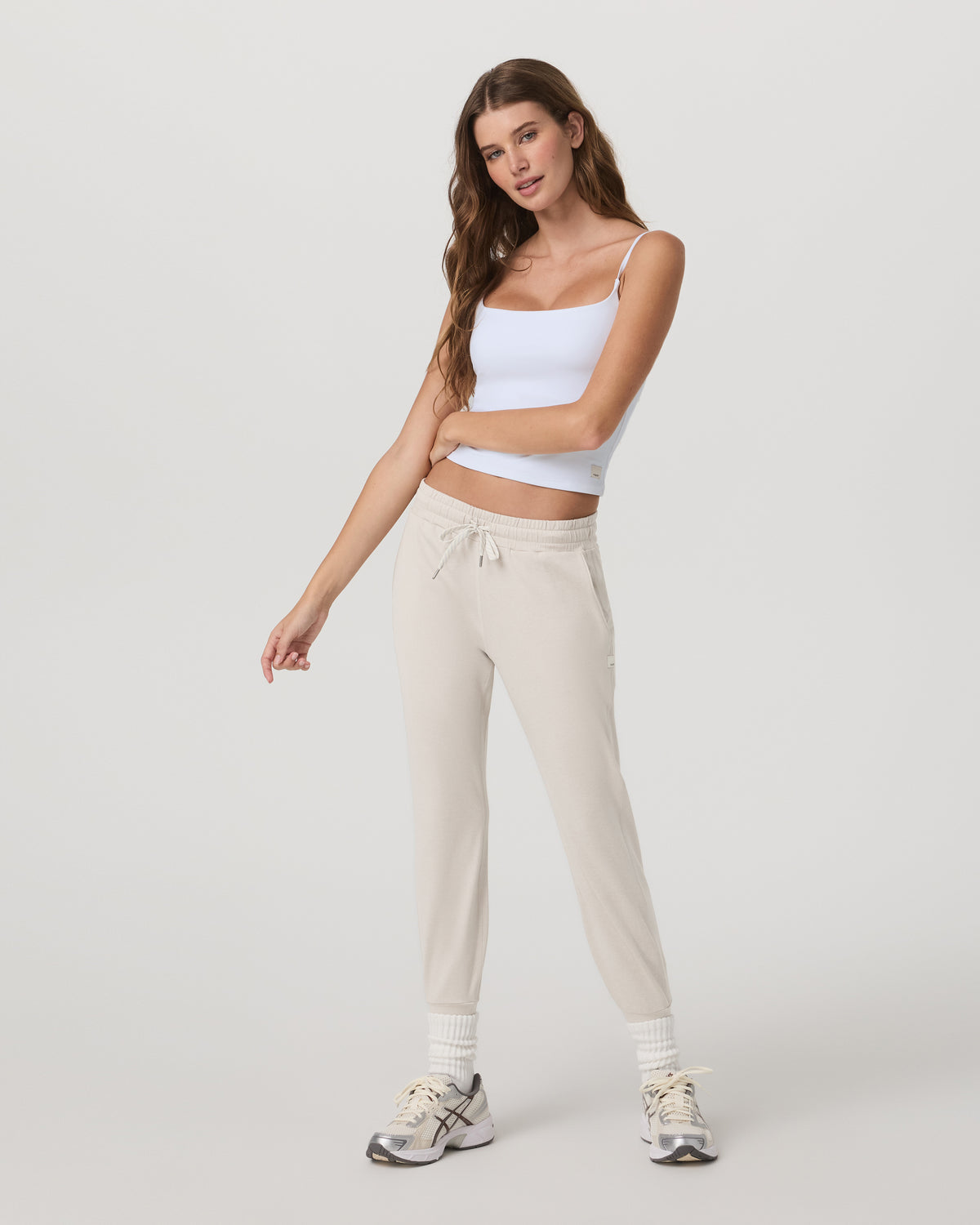 Women Vuori Performance Jogger - Long Ecru Heather