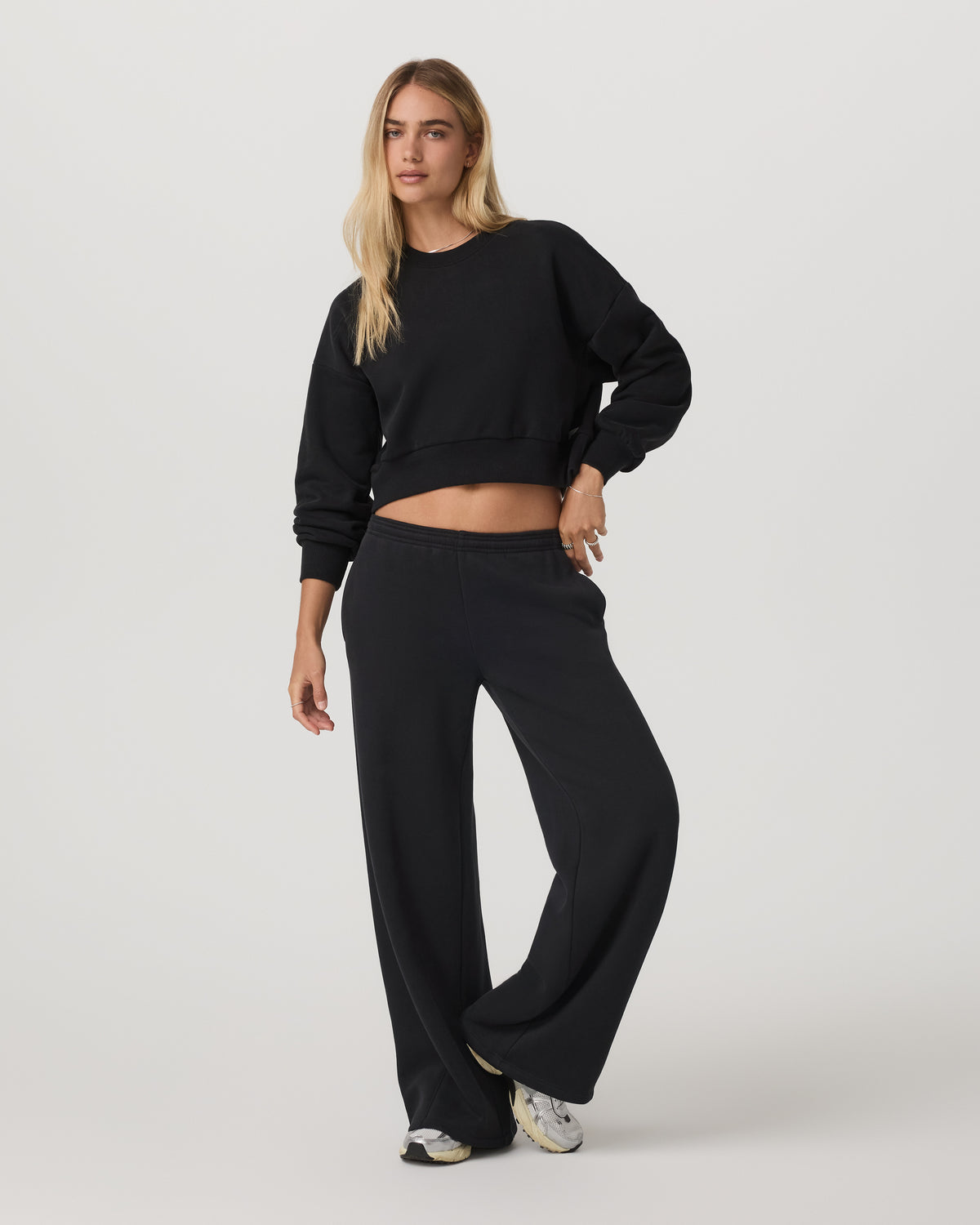 Women Vuori Women's Restore Ultra Wideleg Sweatpant Washed Black